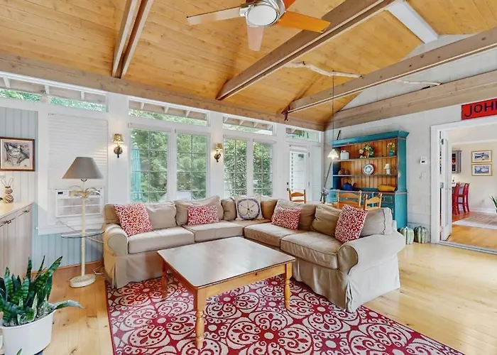 Happy Thoughts Cottage